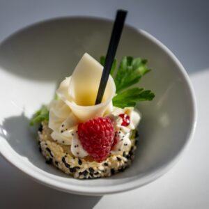 Хапка с крема сирене, Едам и плод