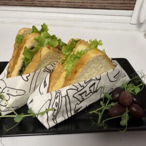 Клуб сандвич маслинова паста